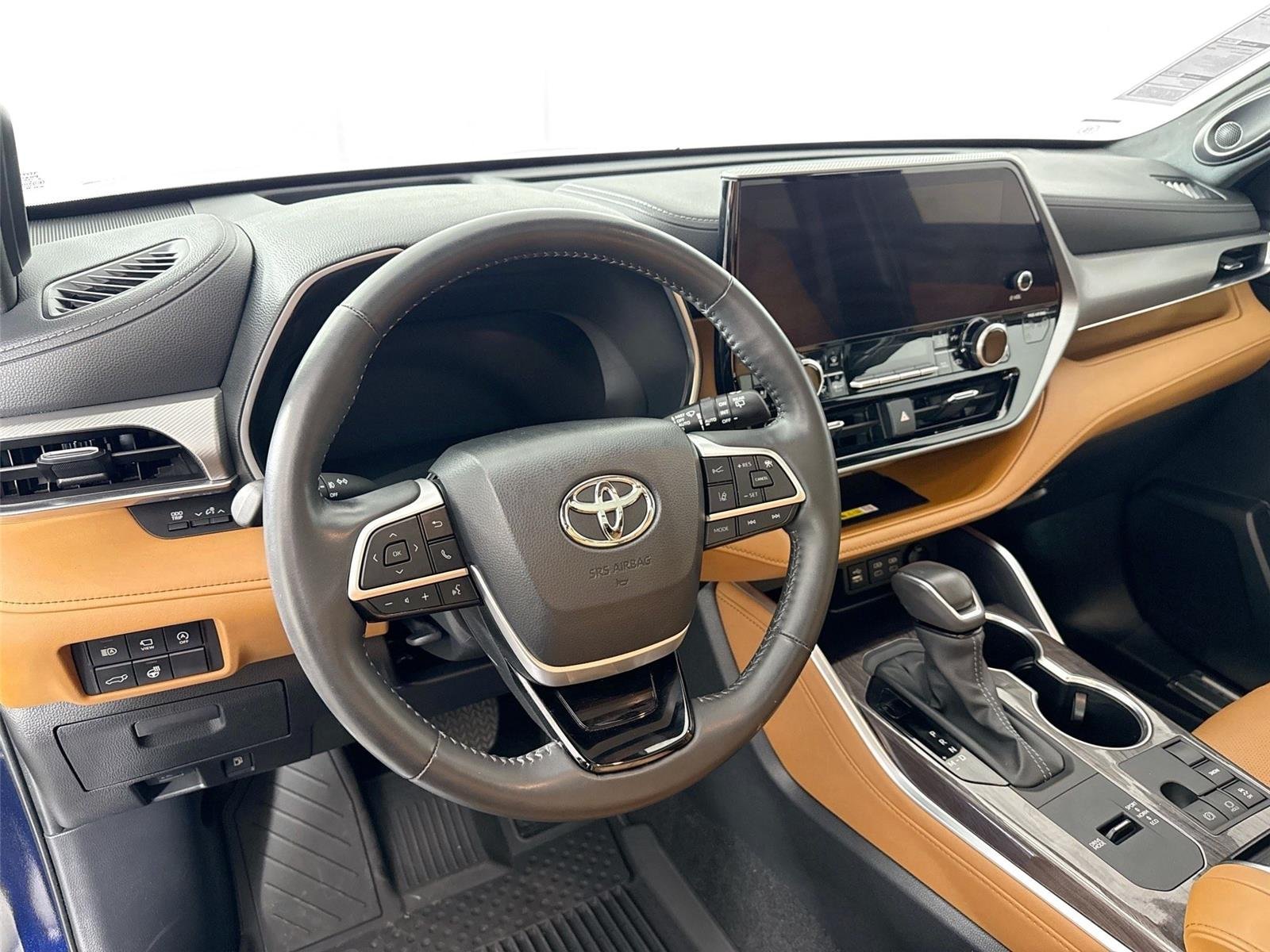 Used 2024 Blueprint Toyota Platinum image 4