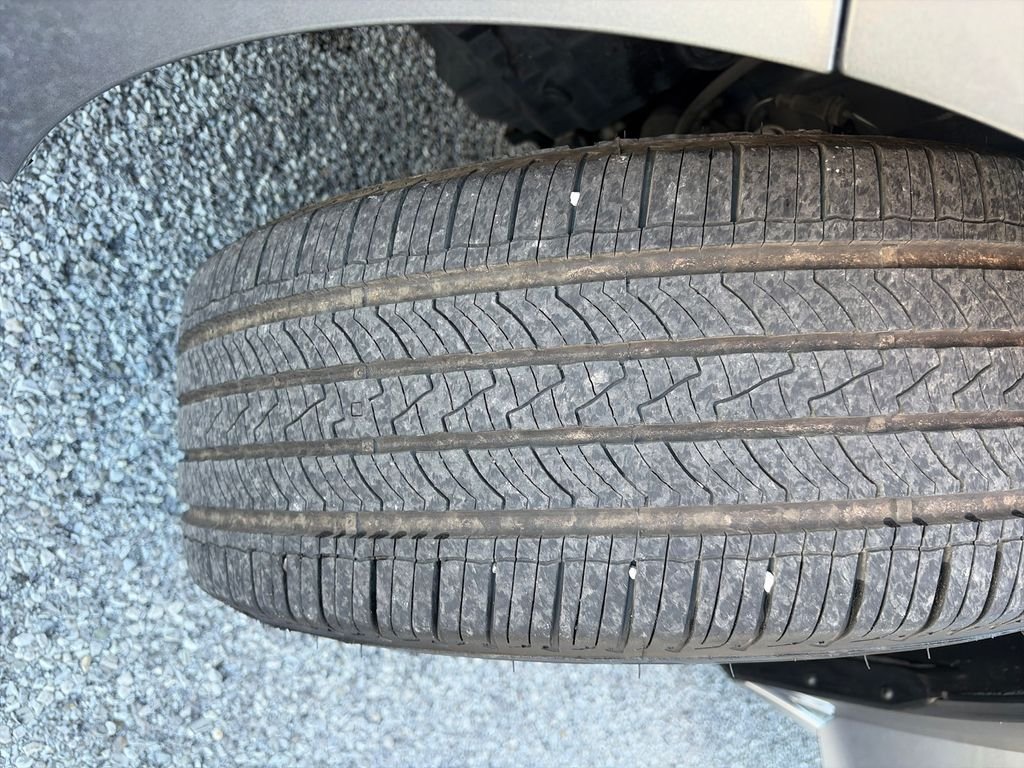Used 2021 Gun Metallic Nissan 2.5 SV image 27