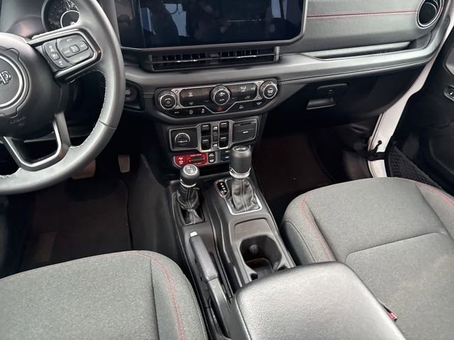 Used 2025 Bright White Clearcoat Jeep Rubicon image 23