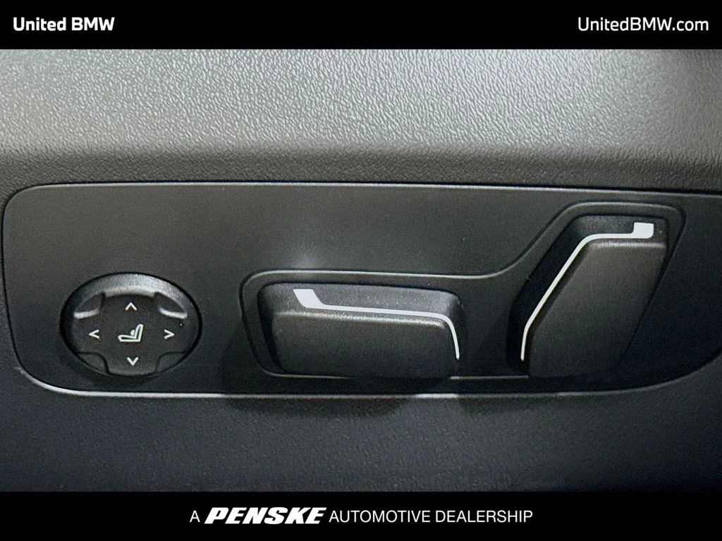 Used 2026 Mineral White Metallic BMW 530i image 4