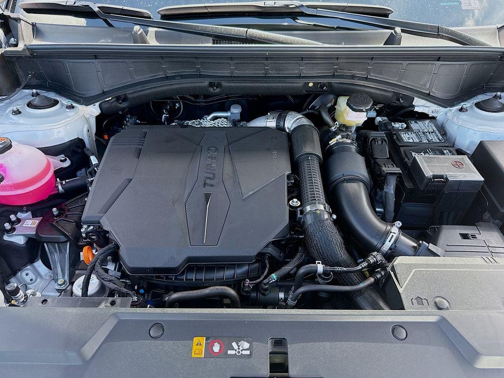 New 2026 Shimmering Silver Hyundai SEL FWD image 22