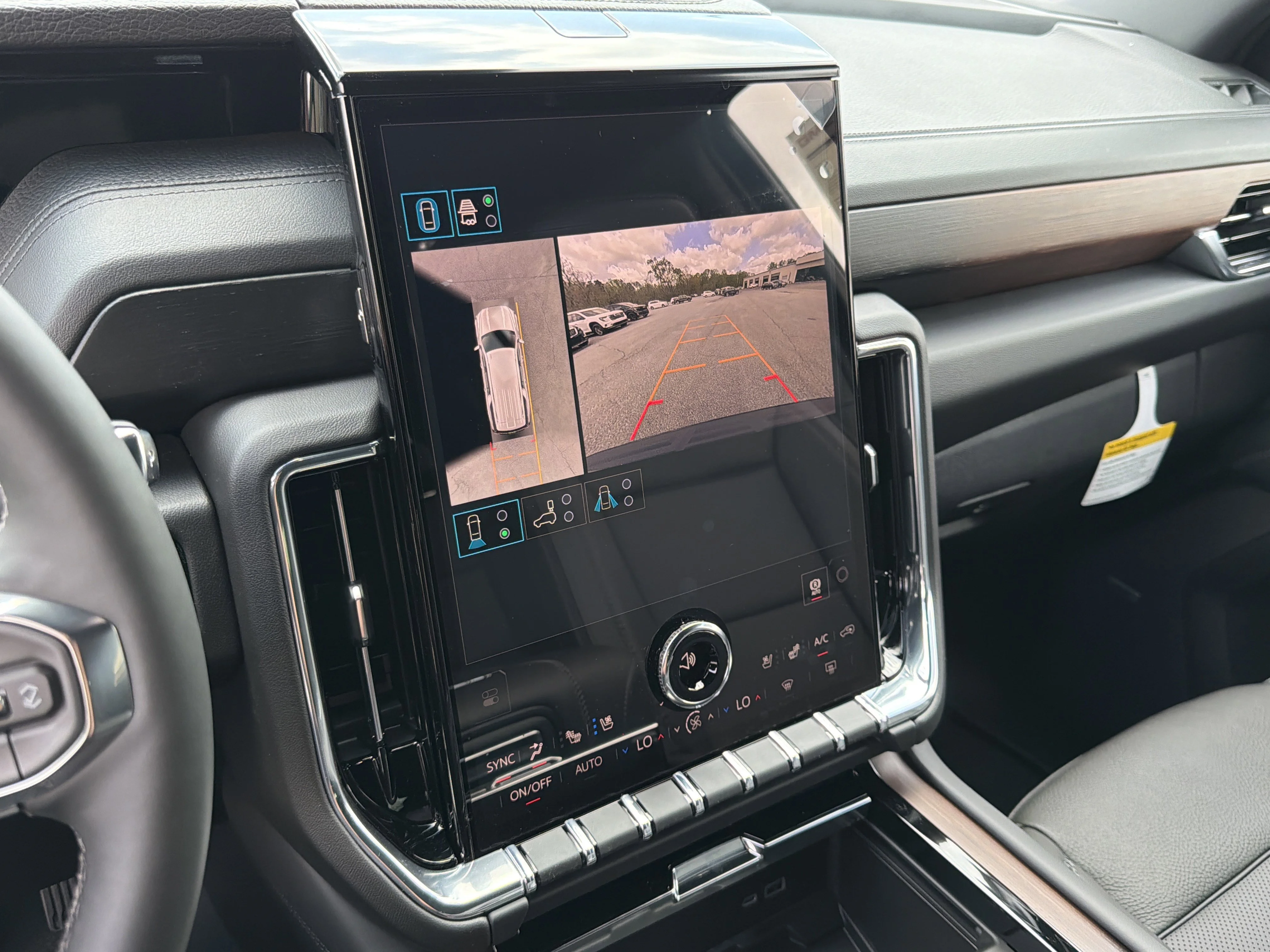 2026 GMC Yukon XL Denali - Photo 25