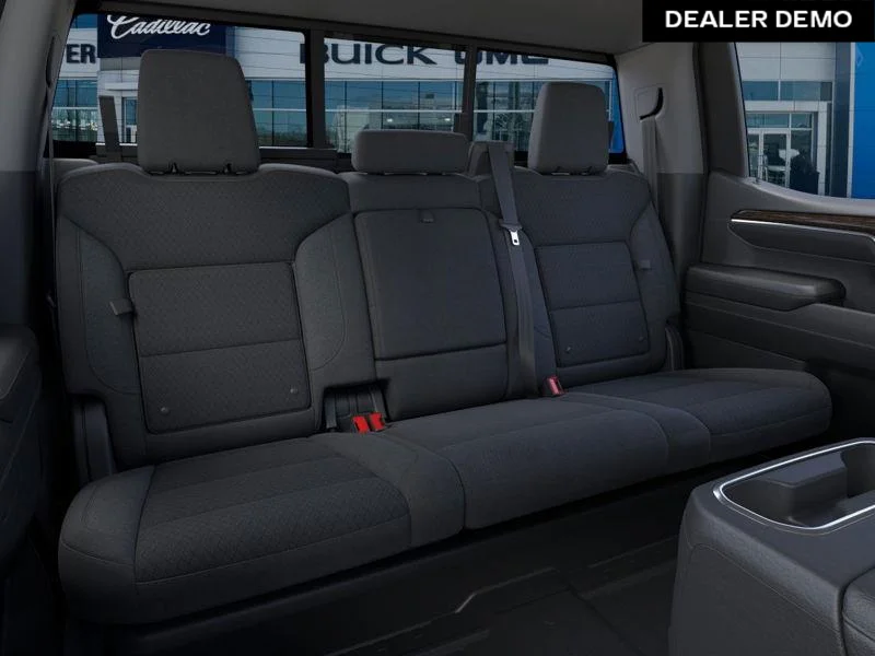 Used 2026  GMC Elevation image 17