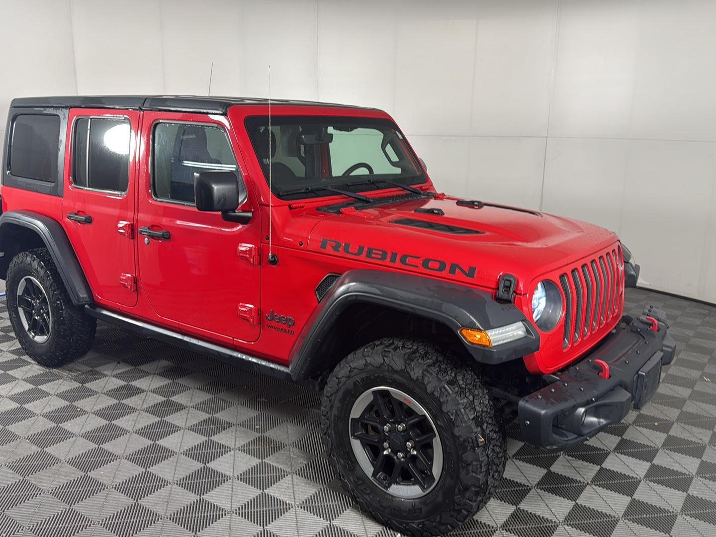 Used 2018 Firecracker Red Clearcoat Jeep Rubicon image 3