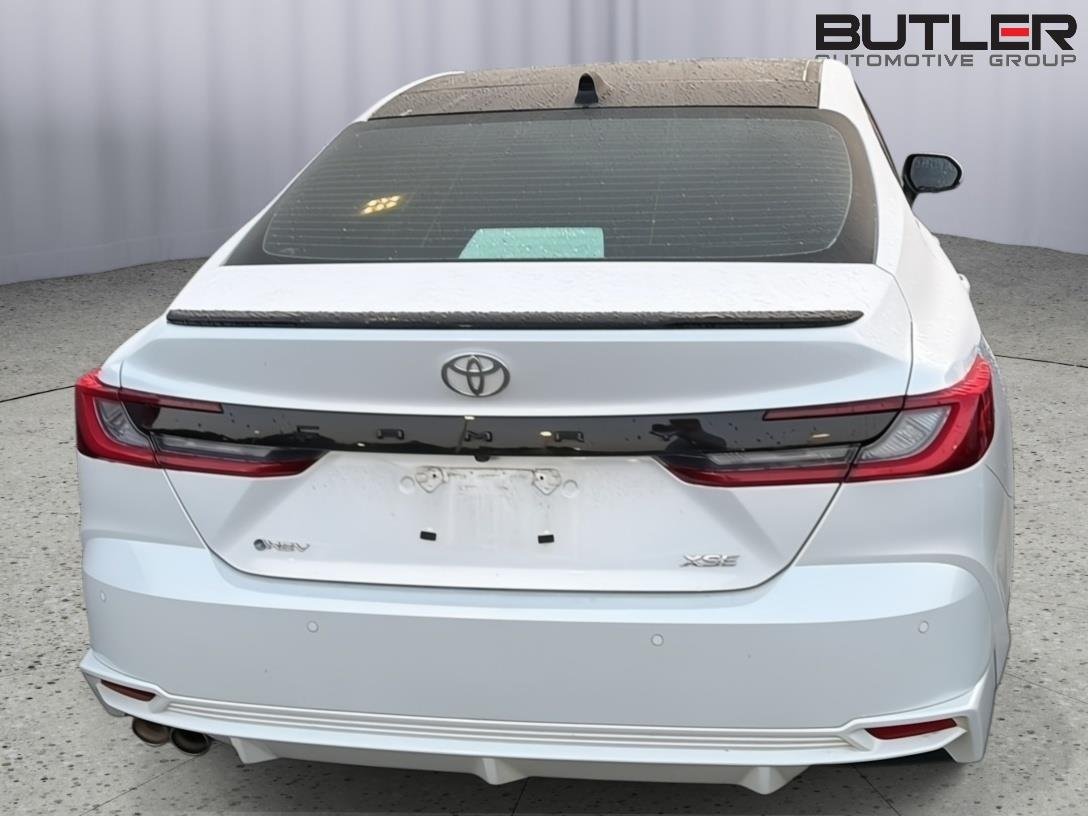 Used 2026 Wind Chill Pearl Toyota XSE image 8