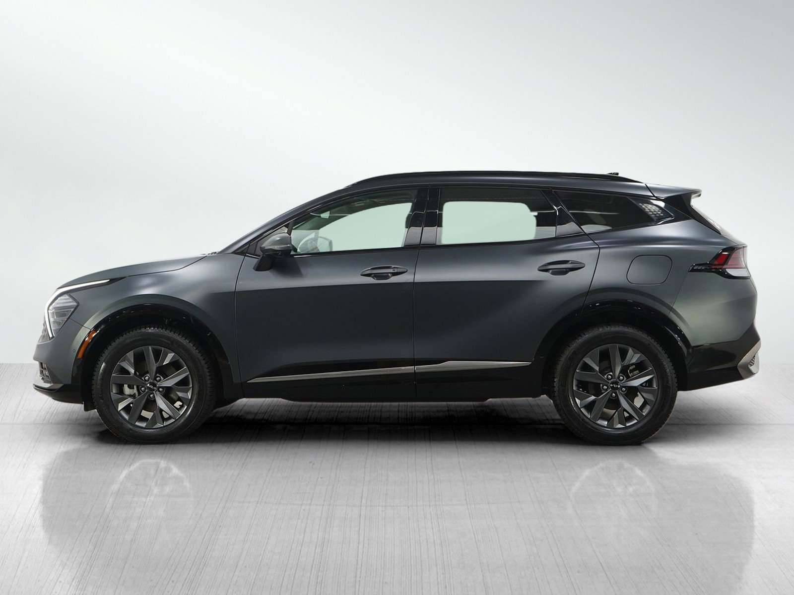 Used 2023 Kia Sportage SX Prestige Hybrid with VIN KNDPXCAG8P7039184 for sale in Minneapolis, Minnesota