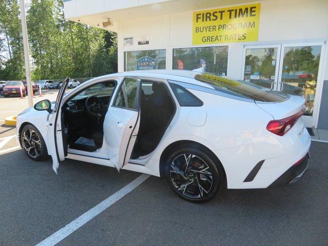 Used 2022 Glacial White Pearl Kia LX image 15