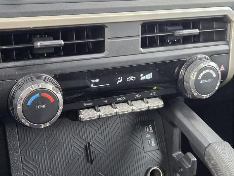 Used 2025 Black TOYOTA SR DOUBLE CAB 5