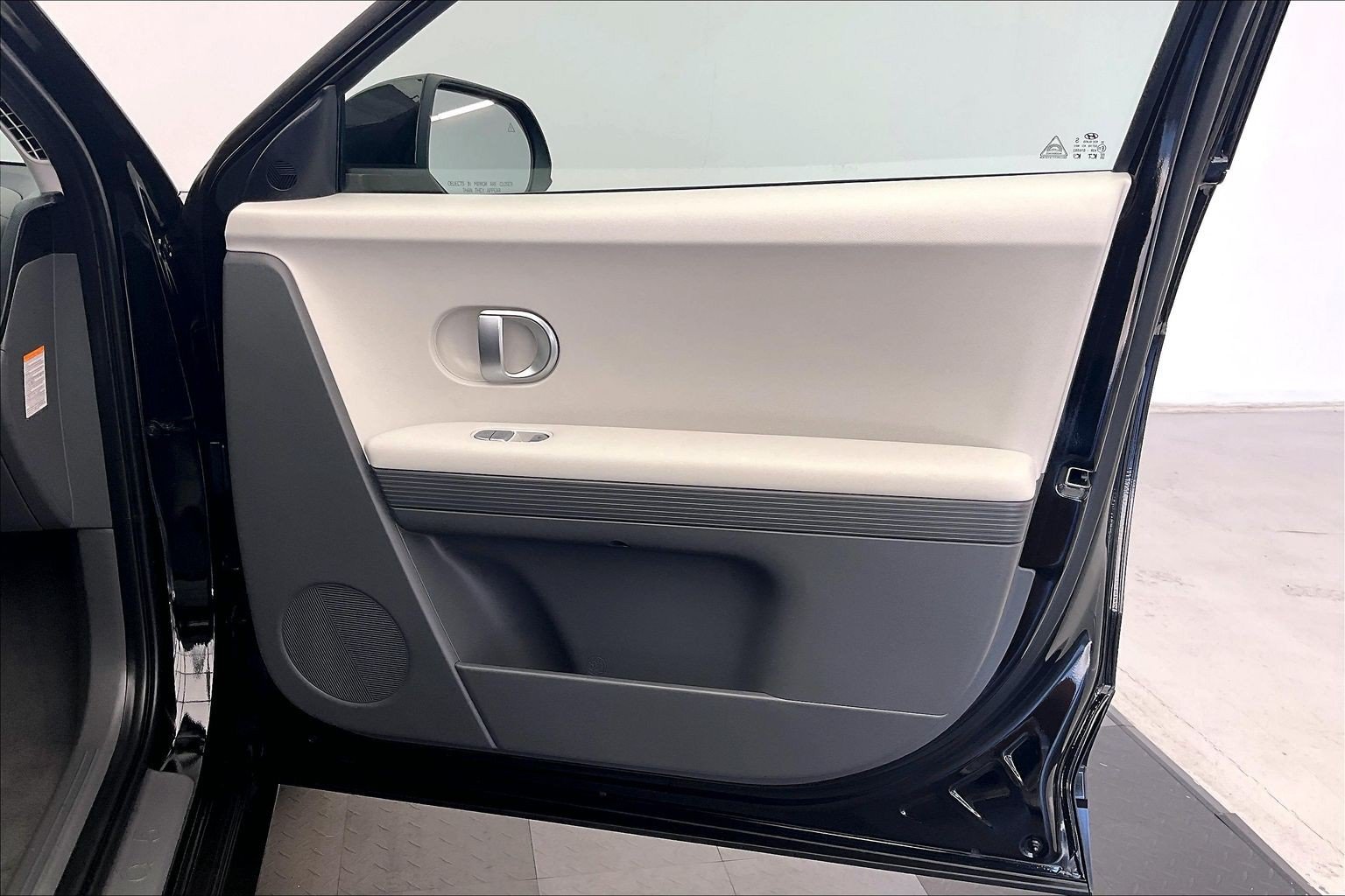 Used 2024 Abyss Black Hyundai SEL image 26