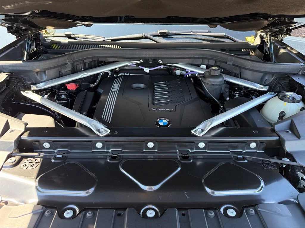 Used 2022 Black Sapphire Metallic BMW sDrive40i image 13