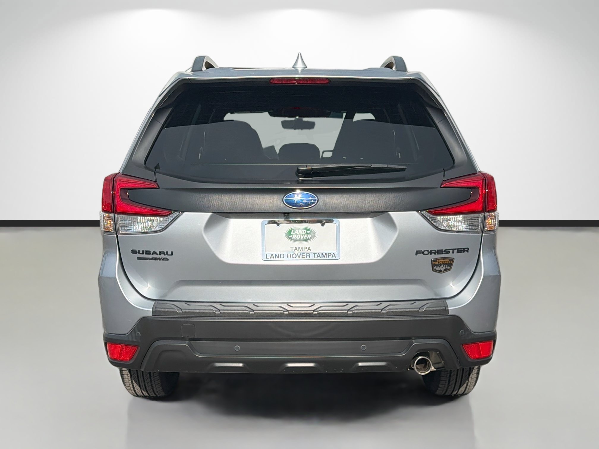 Used 2022 Ice Silver Metallic Subaru Wilderness image 4