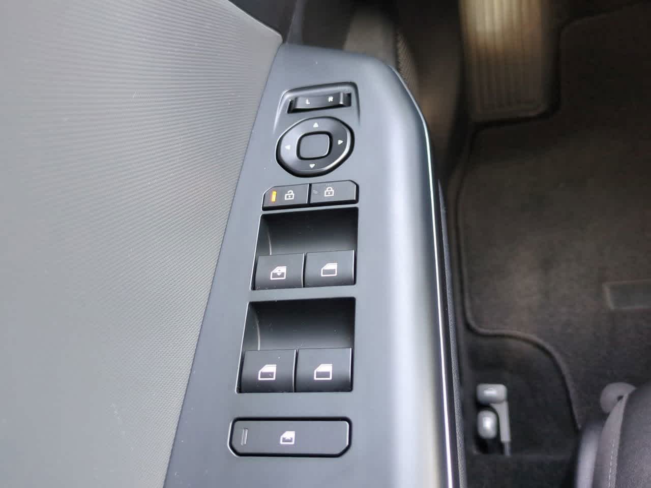 Used 2025 Steel Gray Kia LXS image 21