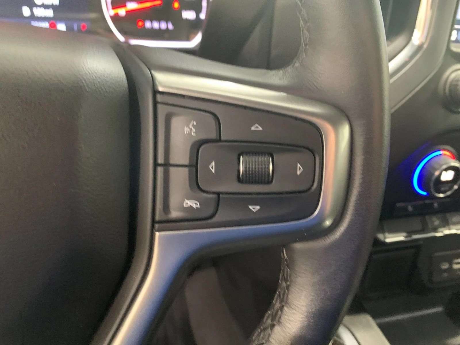 Used 2022 CHERRY RED TINTCOAT Chevrolet LT Trail Boss image 27