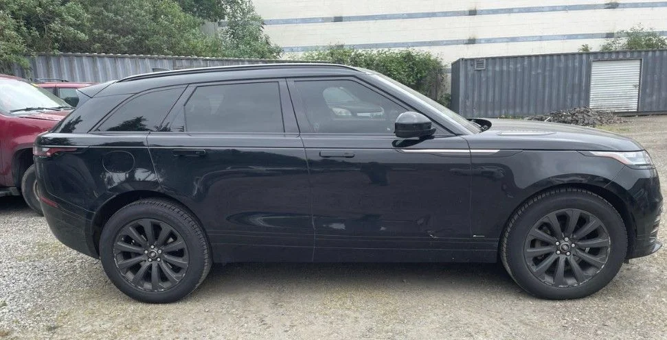 Used 2020 Black Land Rover P250 R-Dynamic S image 4