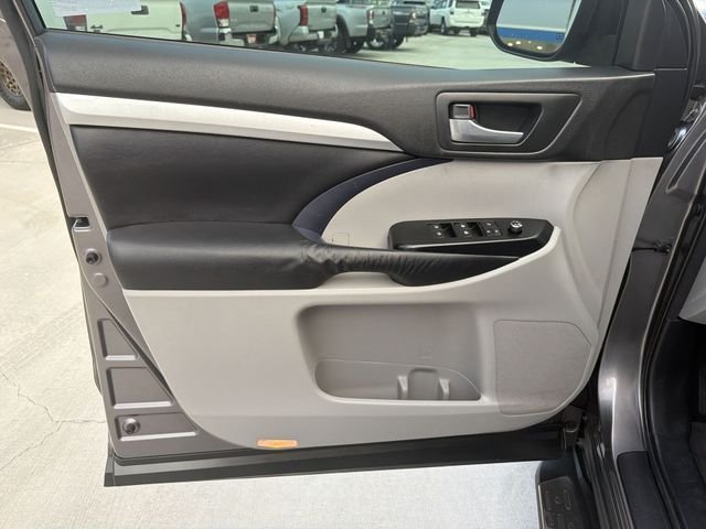 2015 Toyota Highlander XLE - Photo 9