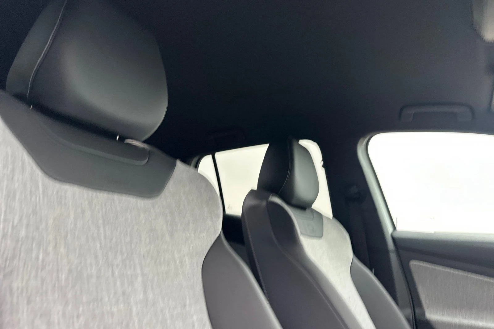 New 2026 Opal White Pearl Volkswagen Pro image 17