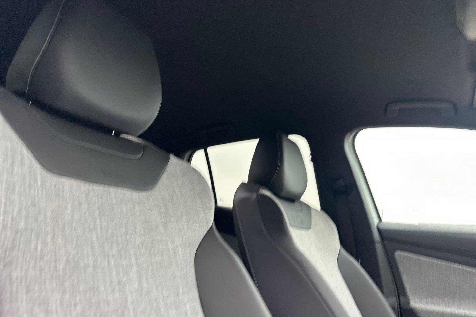 New 2026 Opal White Pearl Volkswagen Pro image 17