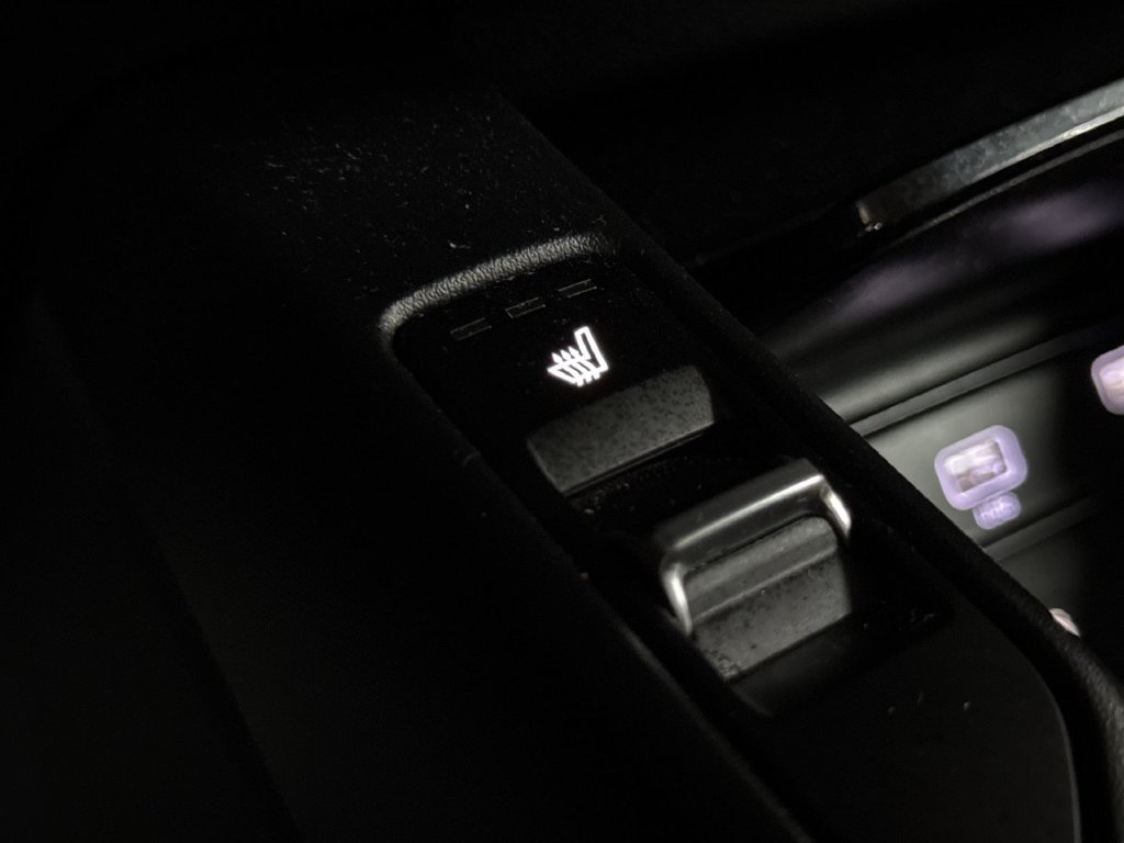 Used 2022 Ebony Black Kia S image 31