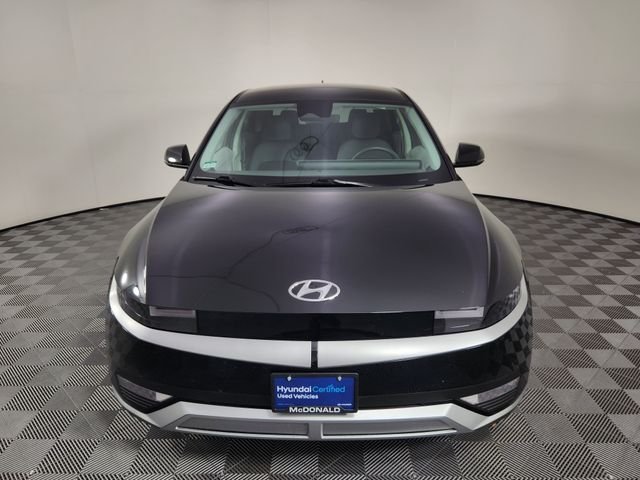 Used 2024 Black Hyundai SE image 8