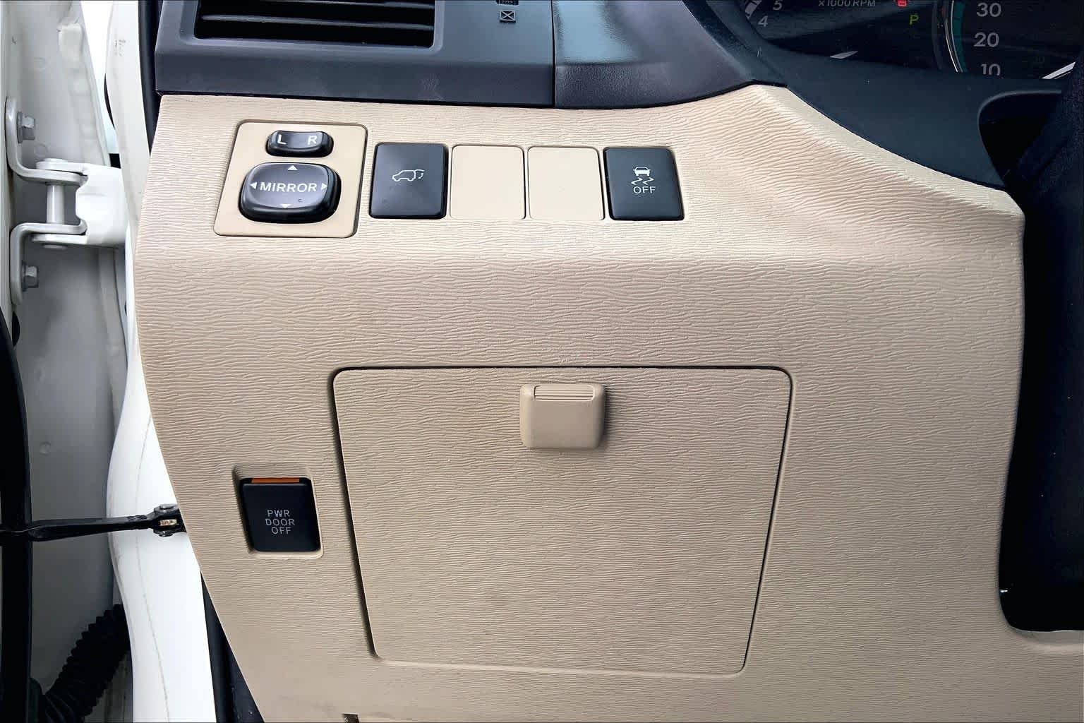Used 2010 Blizzard Pearl Toyota  image 31