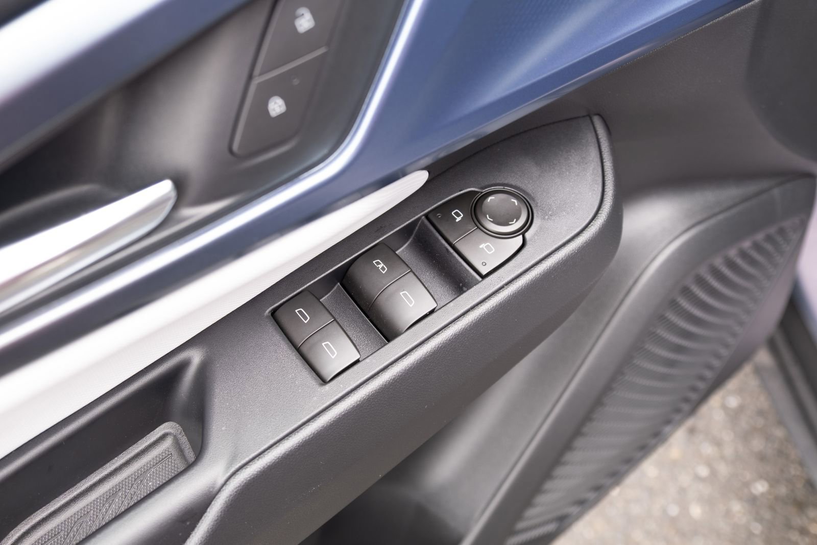 2026 Chevrolet Equinox EV 2LT - Photo 13