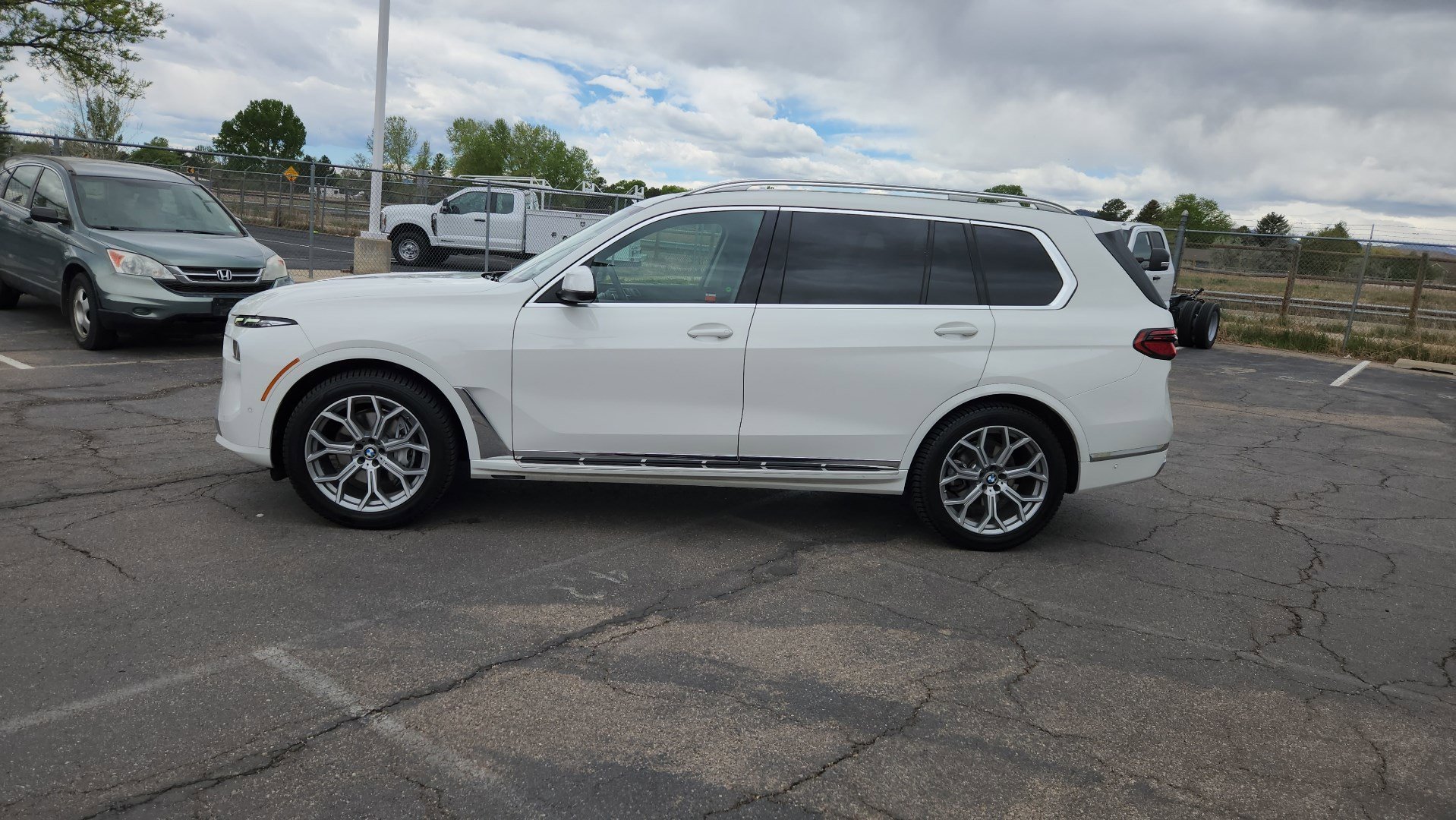 Used 2025 Alpine White BMW xDrive40i image 6