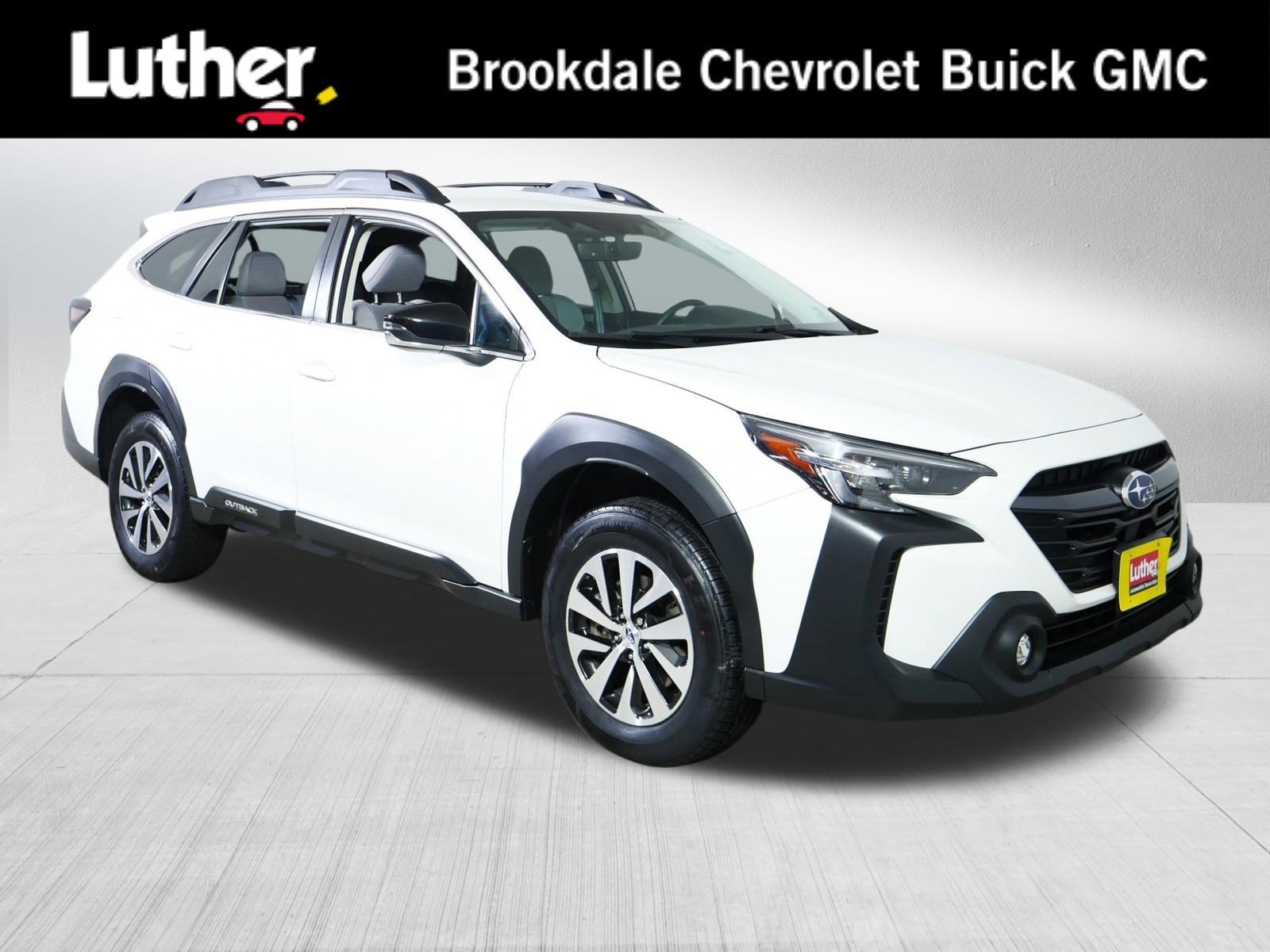 2024 Subaru Outback Premium's photo