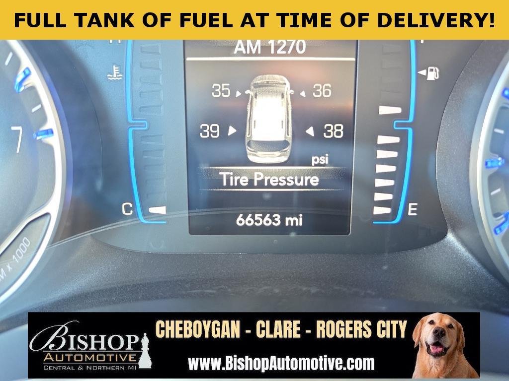 Pre-Owned 2023 Chrysler Voyager LX image 5