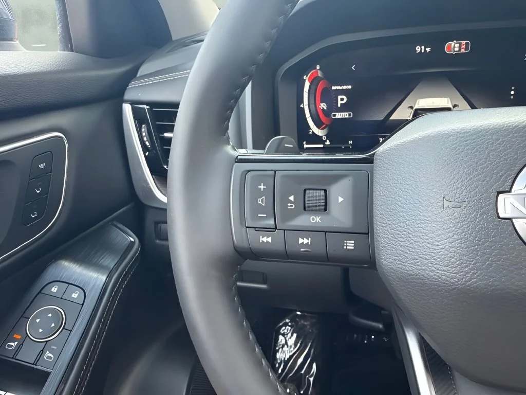 Used 2026 Blue Nissan Platinum image 16
