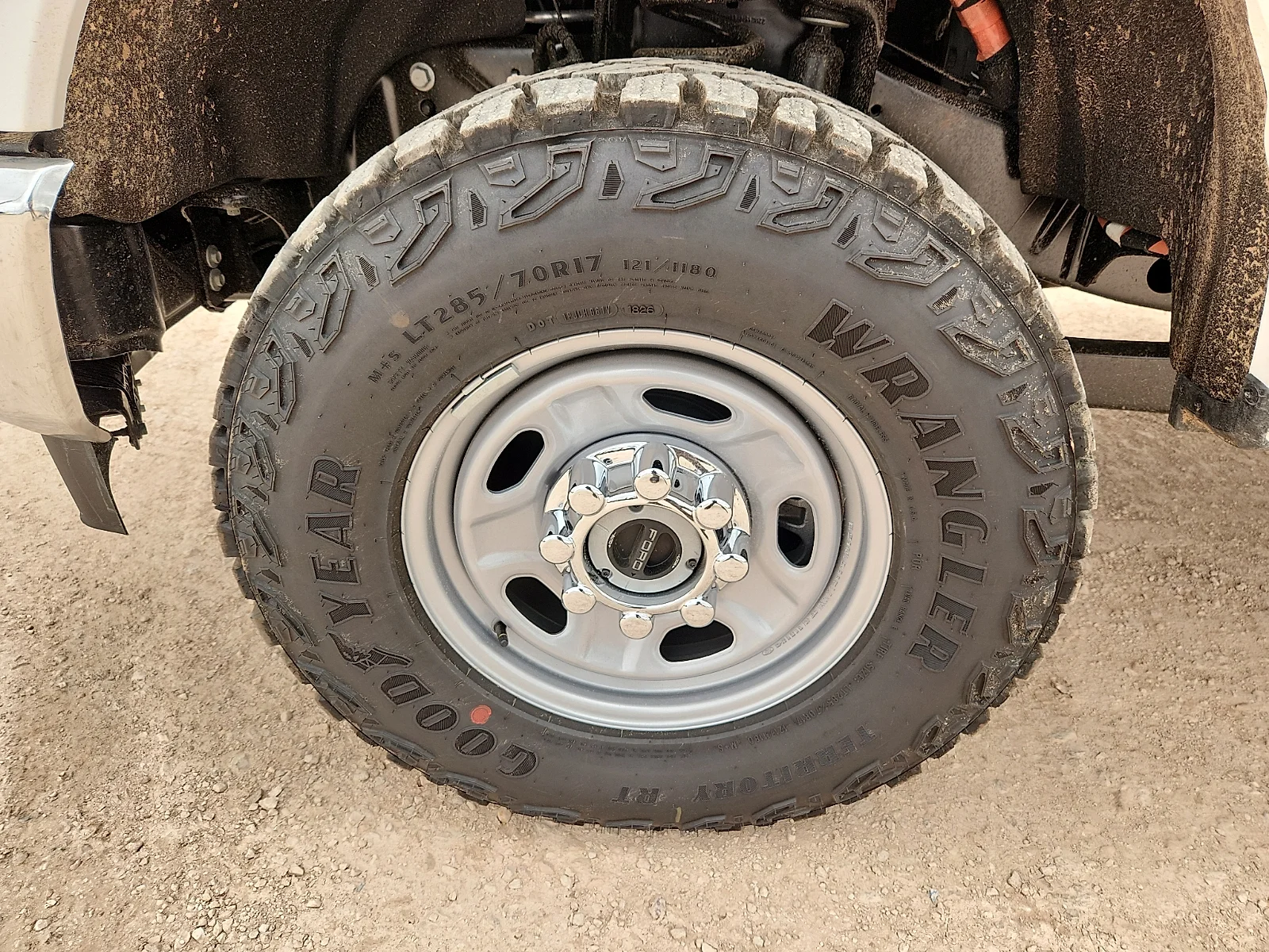 New 2026 Oxford White Ford F-250® XL image 9