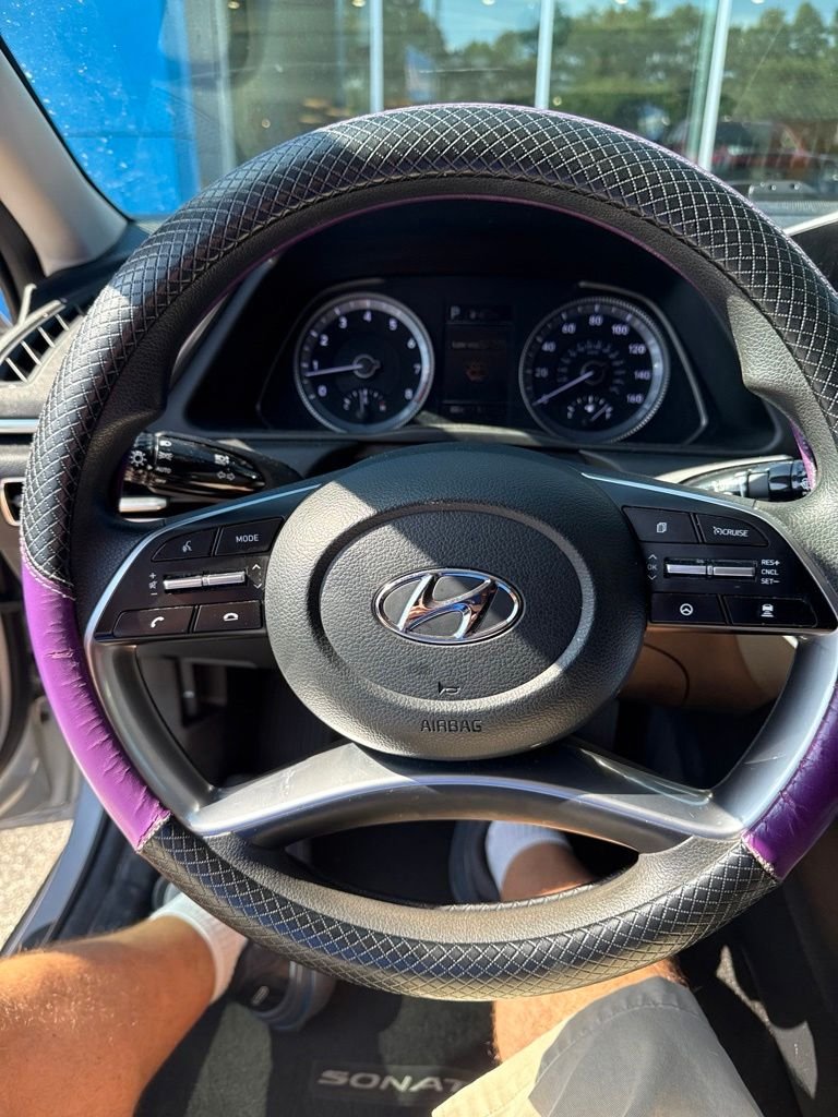 Used 2023 Silver Hyundai SEL image 29