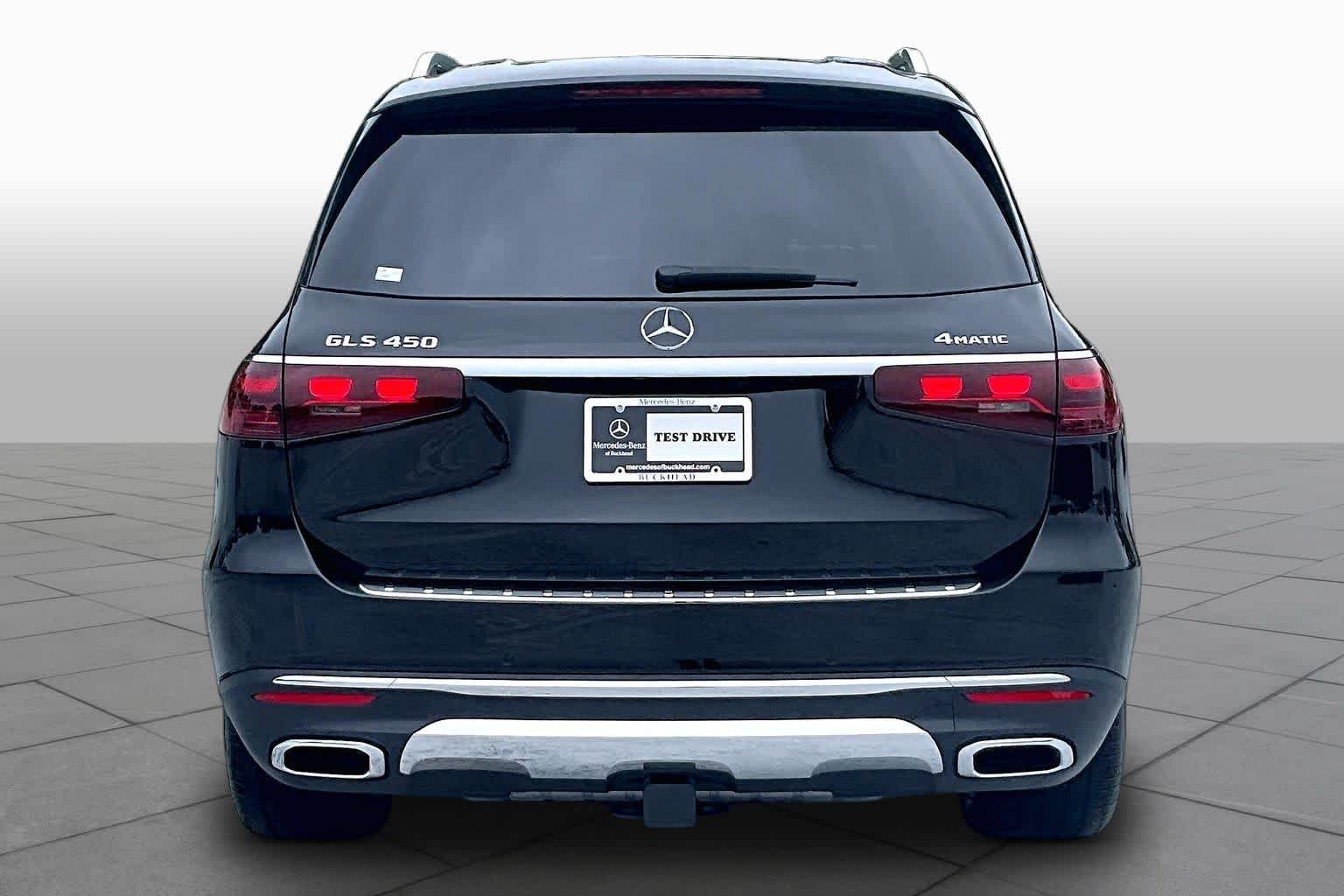 Used 2026 MANUFAKTUR Moonlight White Metallic Mercedes-Benz GLS 450 image 5