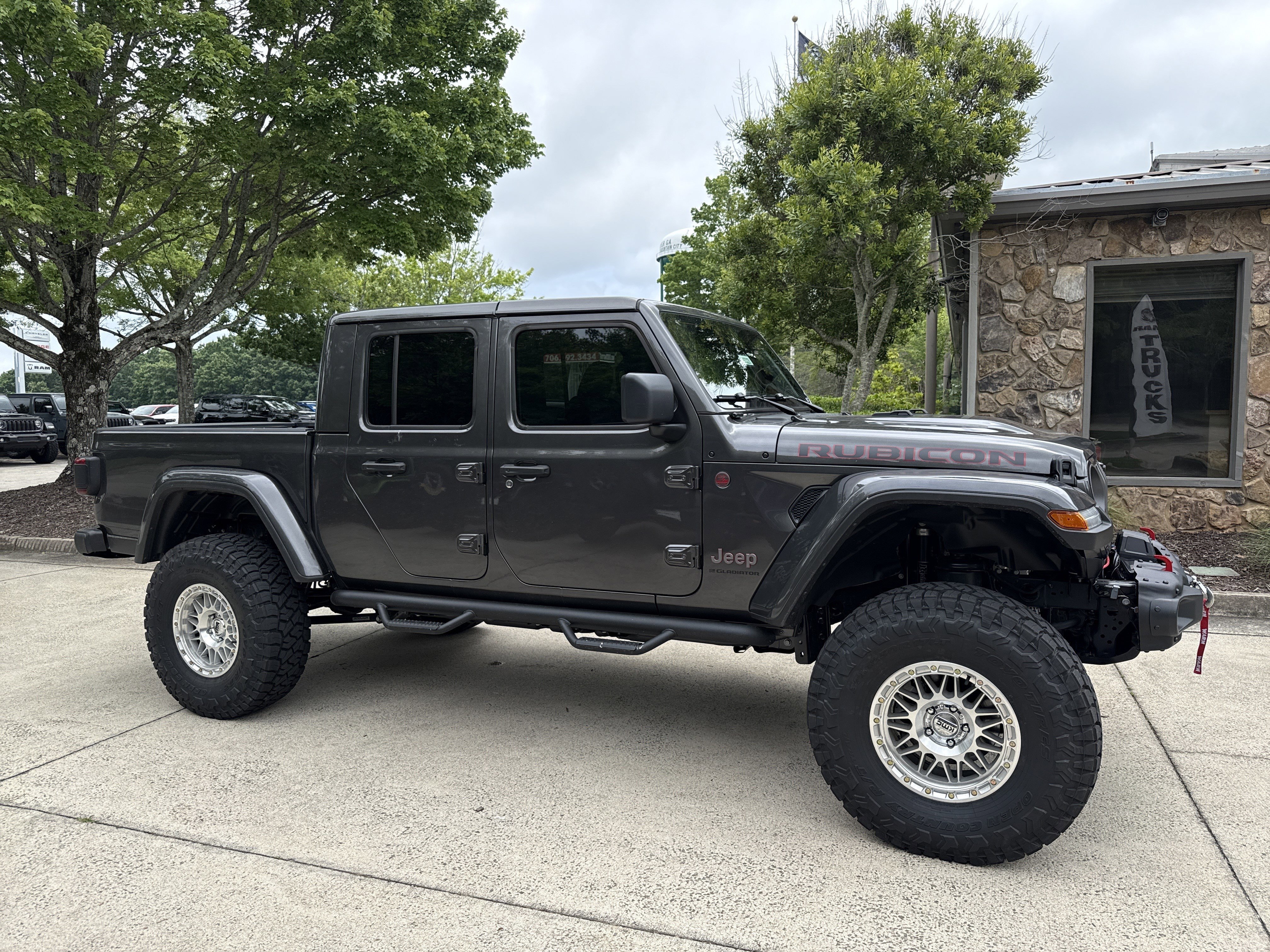 New 2026 Granite Crystal Metallic Clearcoat Jeep Rubicon X image 12