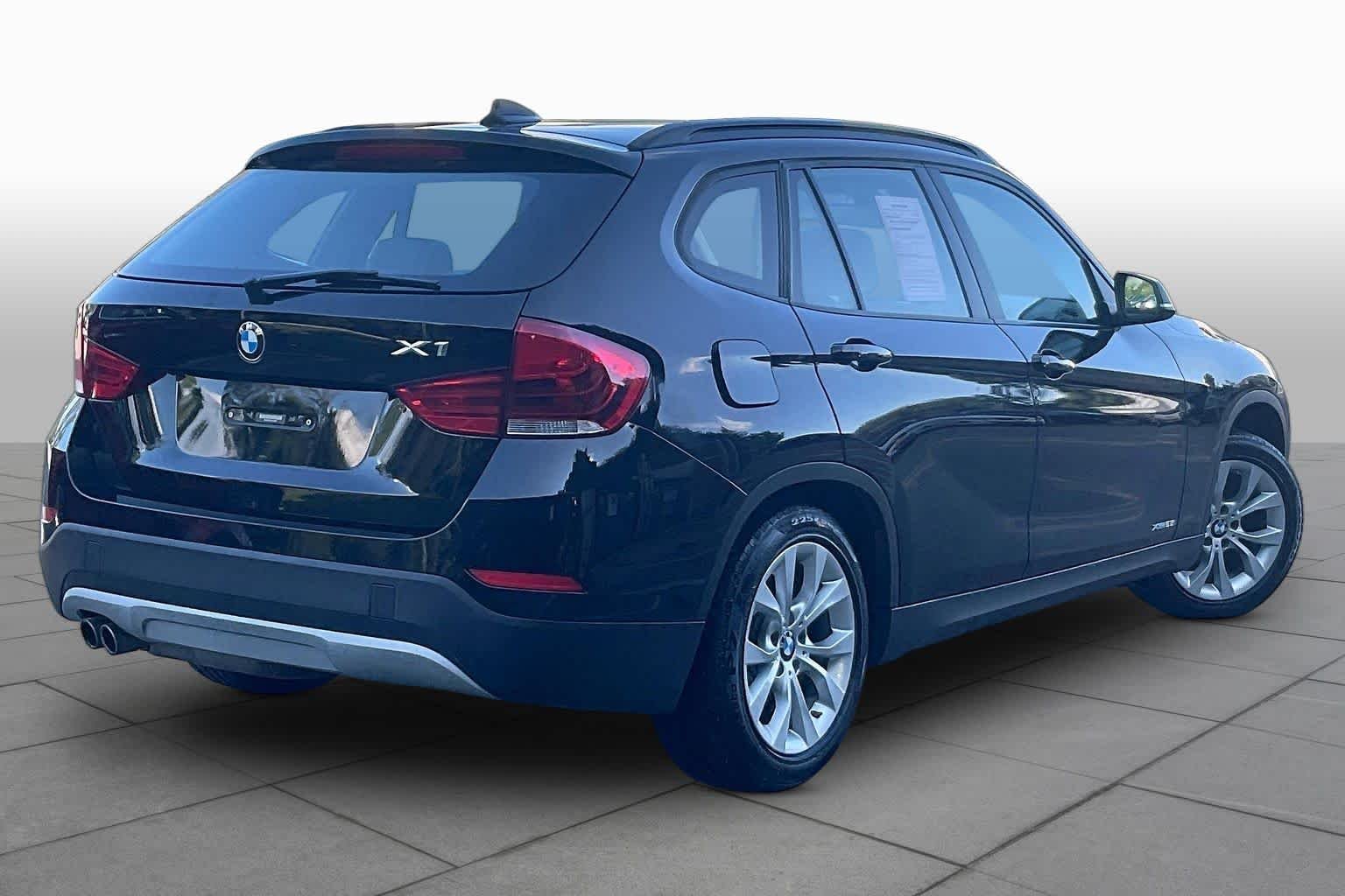 Used 2014 Black Sapphire Metallic BMW xDrive28i image 12