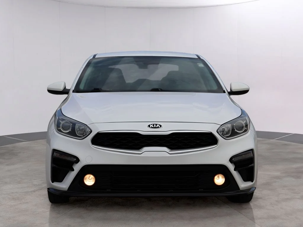 Used 2021 White Kia LXS image 2