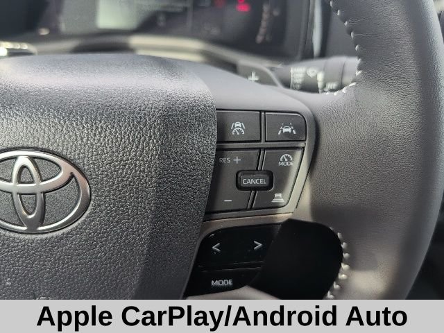 2026 Toyota Camry SE - Photo 8