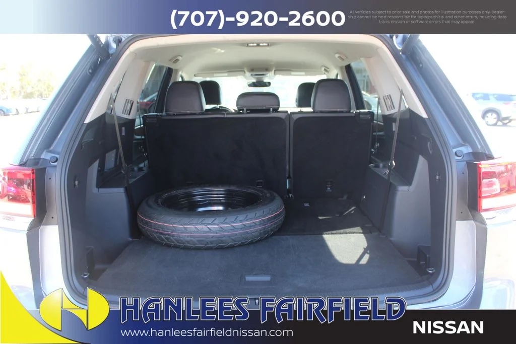 Used 2025  Volkswagen 2.0T SE w/Technology image 10