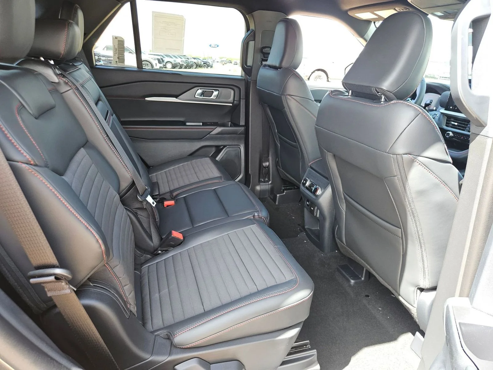 New 2026 Carbonized Gray Metallic Ford ST-Line image 25
