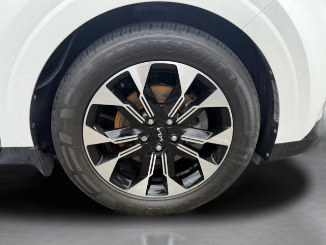 Used 2023 White Kia EX image 40