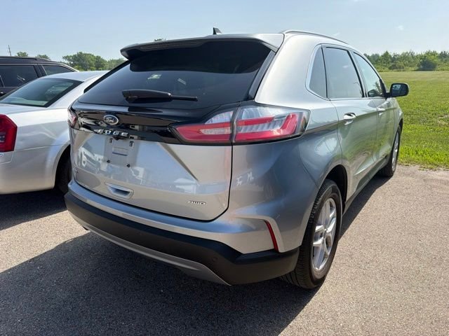 Used 2021 Silver Ford SEL image 10