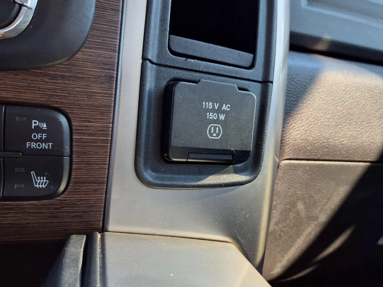 Used 2016 Bright White Clearcoat Ram Laramie image 15