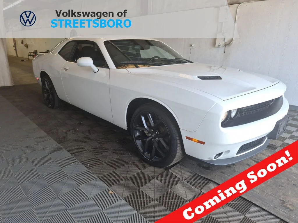 2022 Dodge Challenger SXT Auto's photo