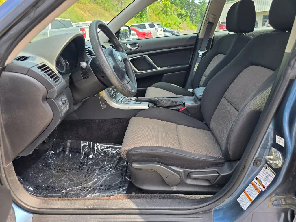 Used 2005  Subaru 2.5i image 4