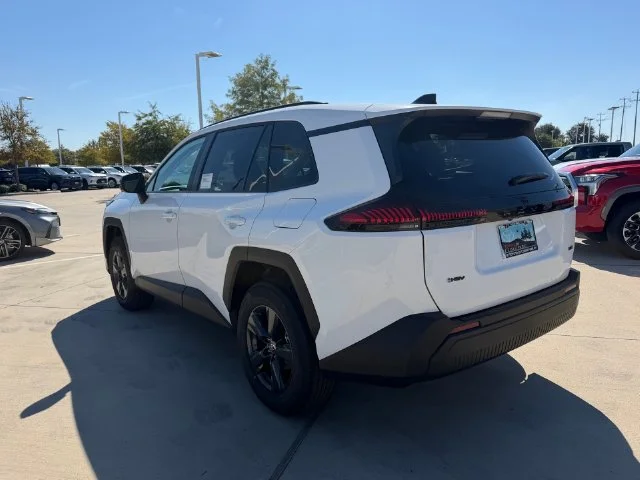 New 2026 Ice Cap Toyota LE image 5
