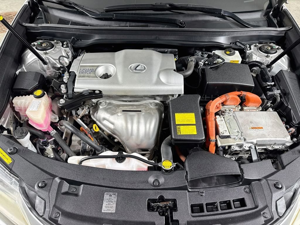 Used 2013 Silver Lining Metallic Lexus Hybrid image 31