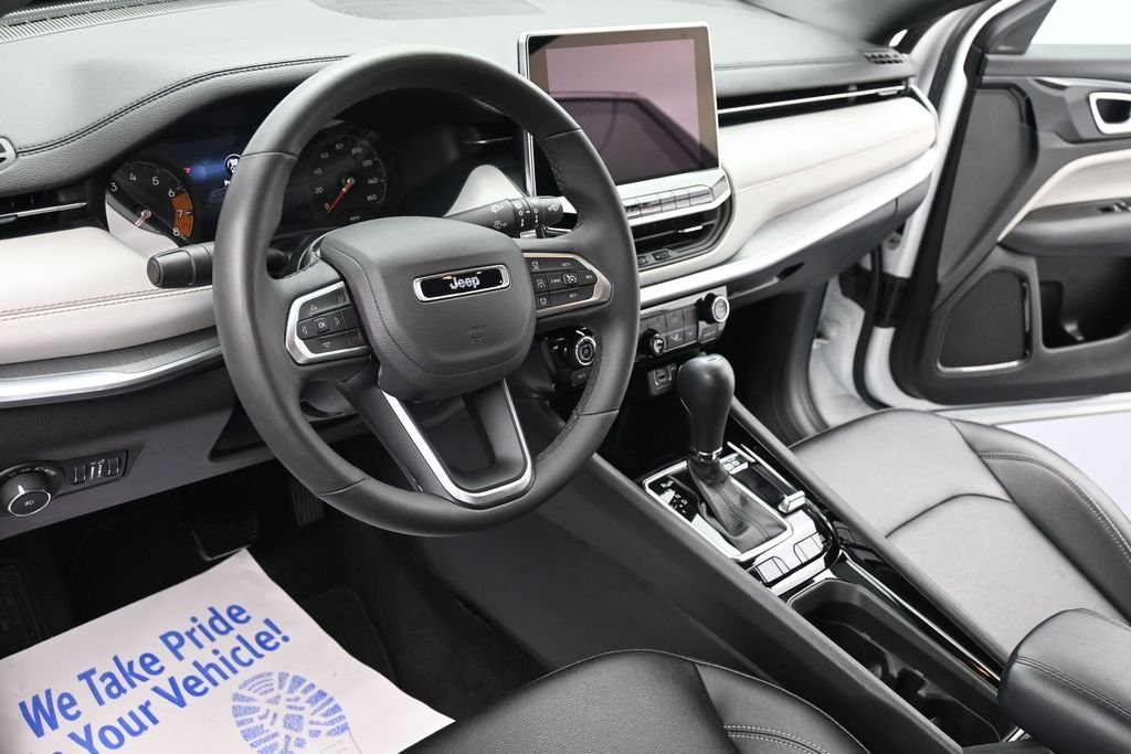 2025 Jeep Compass Limited - Photo 13