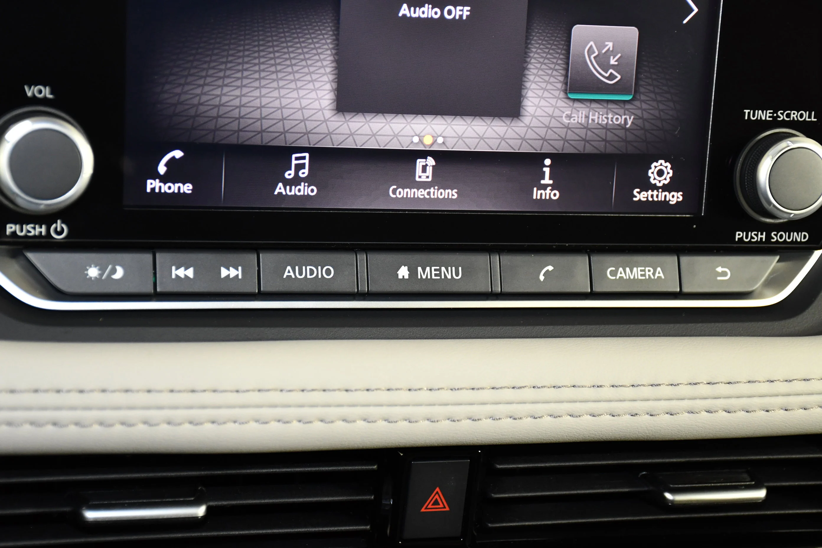 Used 2023 Scarlet Ember Tintcoat Nissan SL image 29