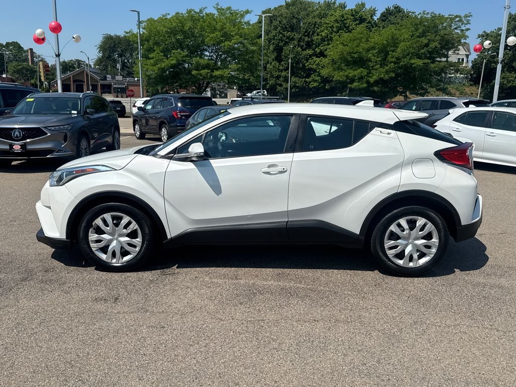 Used 2019 White Toyota LE image 4