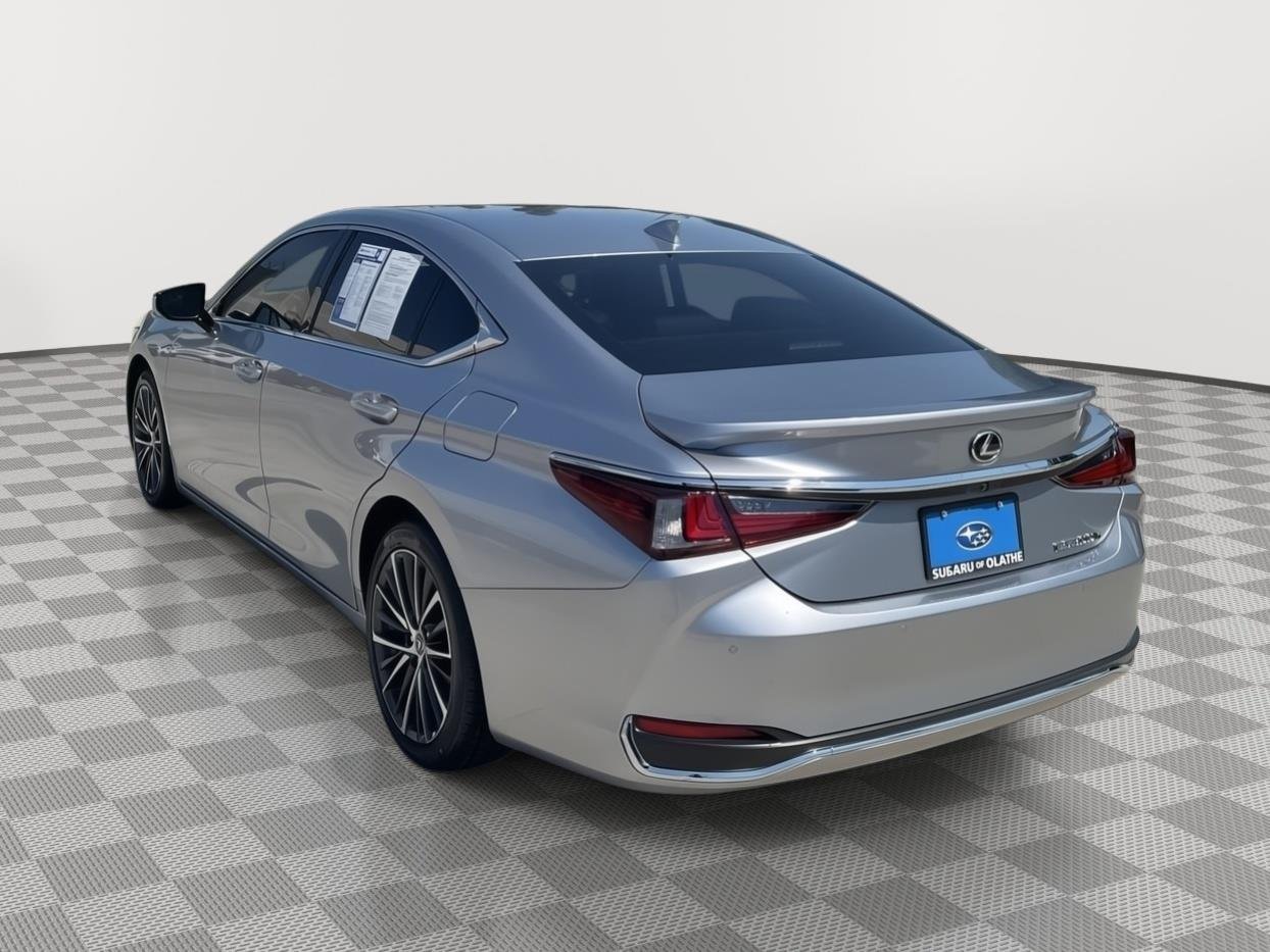 Used 2025 Iridium Lexus Base image 12