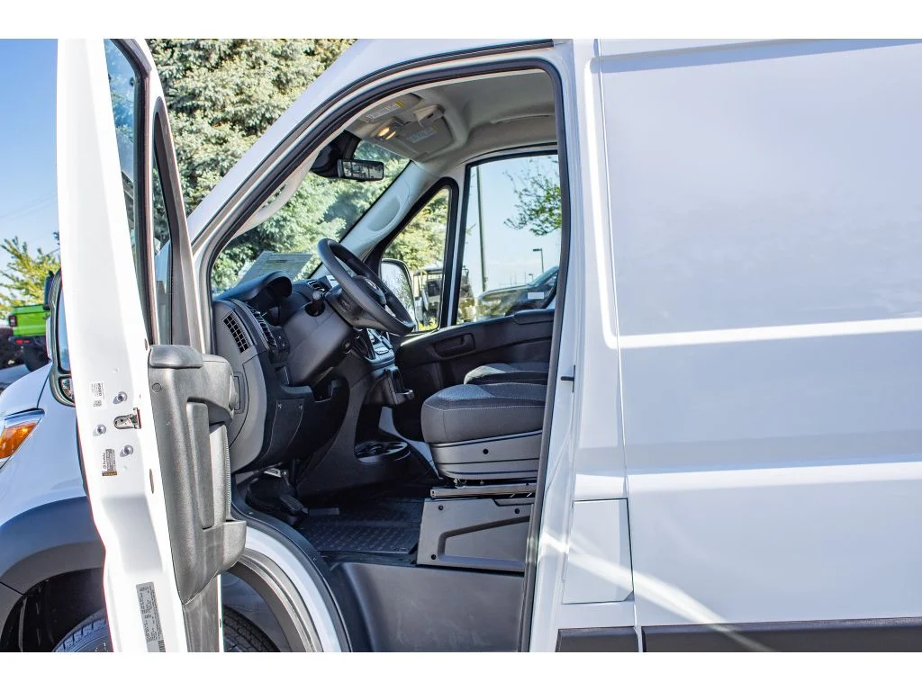 New 2026 Bright White Clearcoat Ram Tradesman image 37